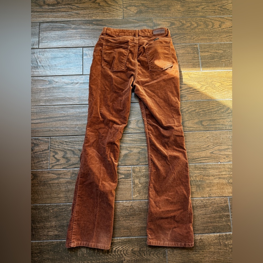 EUC Wrangler Women's Tan High rise bold boot jeans size 6x32 - Picture 5 of 5